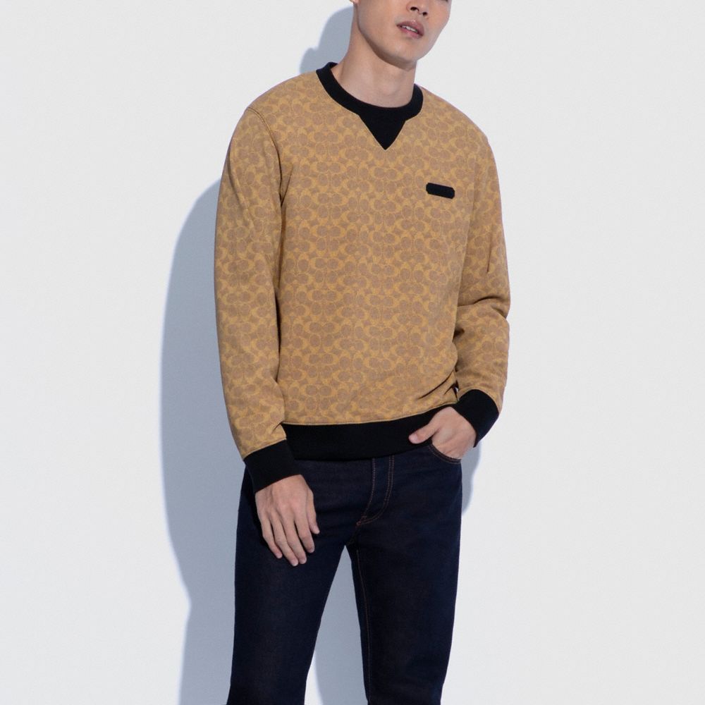 COACH® Essential Crewneck In Signature Skjorte Herre Brune | DKMQY905