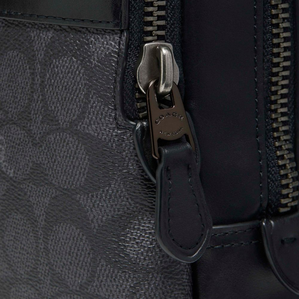 COACH® Gotham Pack In Signature Canvas Håndtaske Dame Sort Kobber Grå | DKYXM250