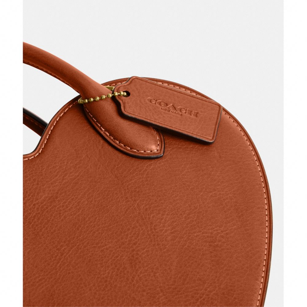 COACH® Heart In Regenerative Leather Crossbody Taske Dame Brune | DKFDH294