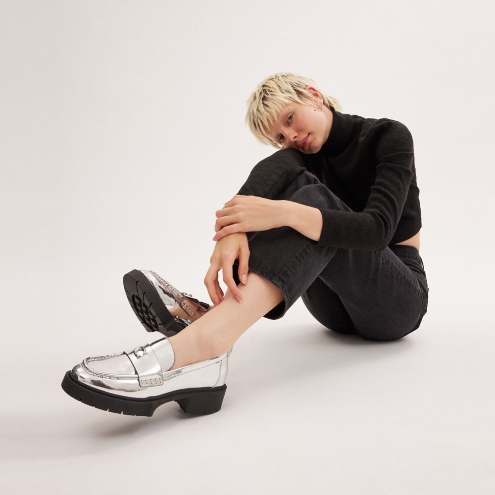 COACH® Leah In Metallic Loafer Dame Sølv | DKFDM737