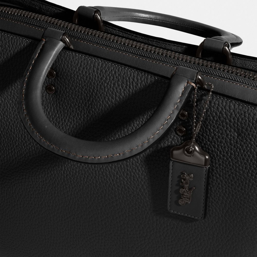 COACH® Rogue In Regenerative Leather Mappe Herre Sort | DKQMU879